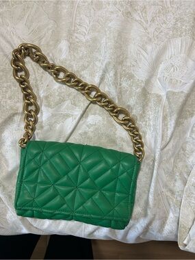 Zara Emerald Quilted Shoulder Bag with Gold Chain